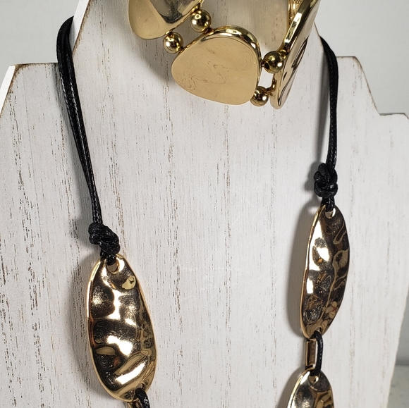 Gold Tone Hammered Style  Necklace & Bracelet 2 Piece Set - Picture 9 of 12